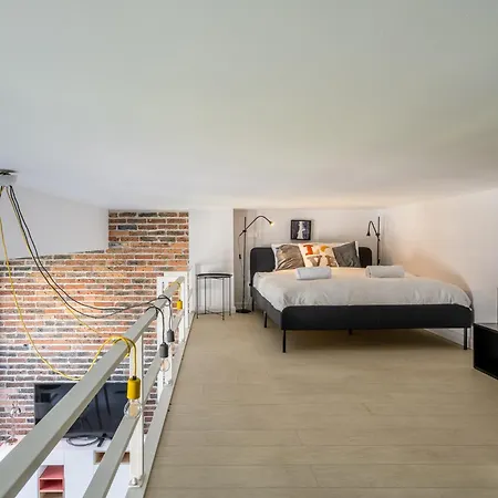 Rentplanet - Matejki Apartment